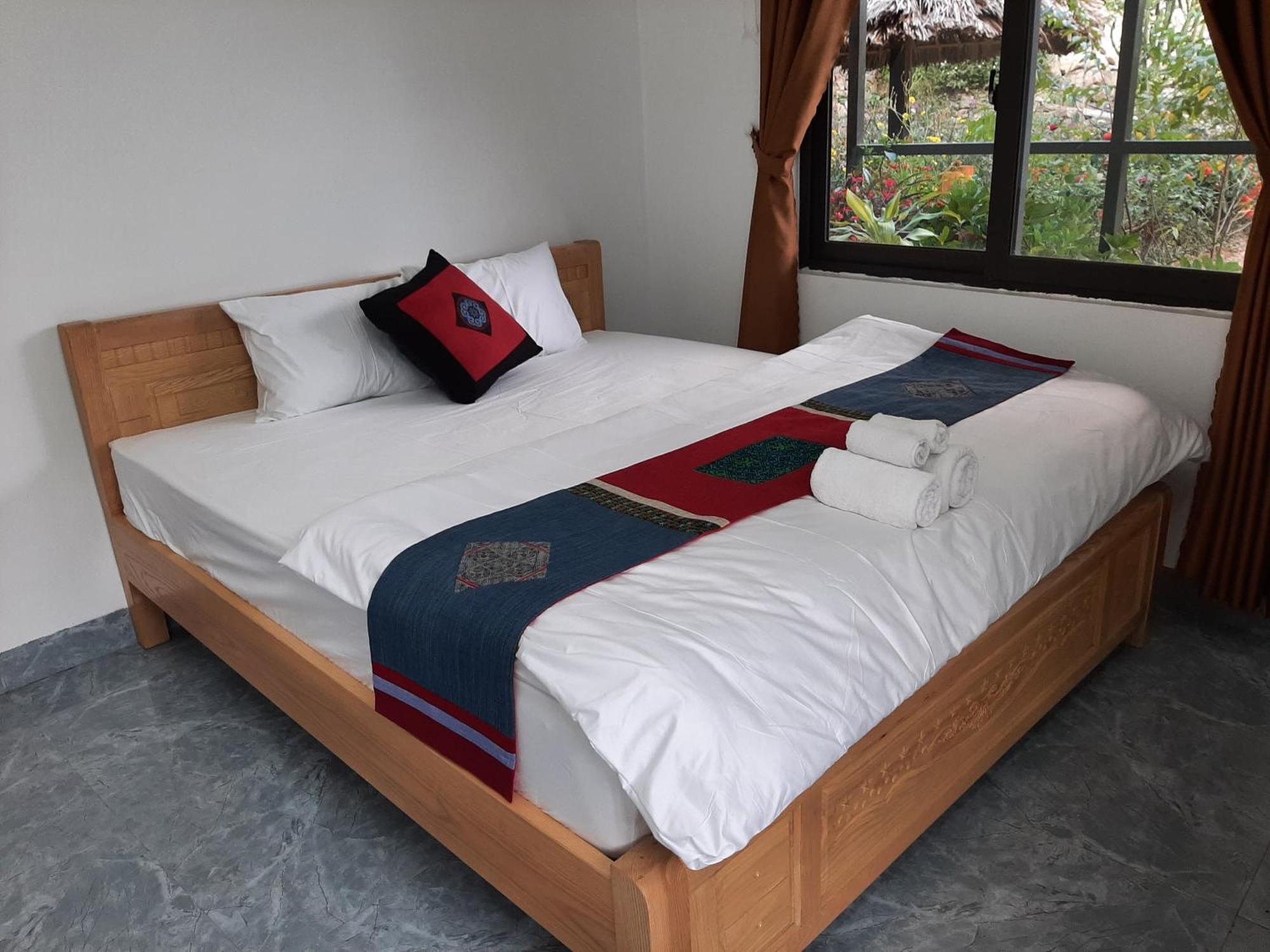 Dong Suoi H'Mong Homestay & Bungalow - Trek & Vegetarian Food Mu Cang Chai Rom bilde